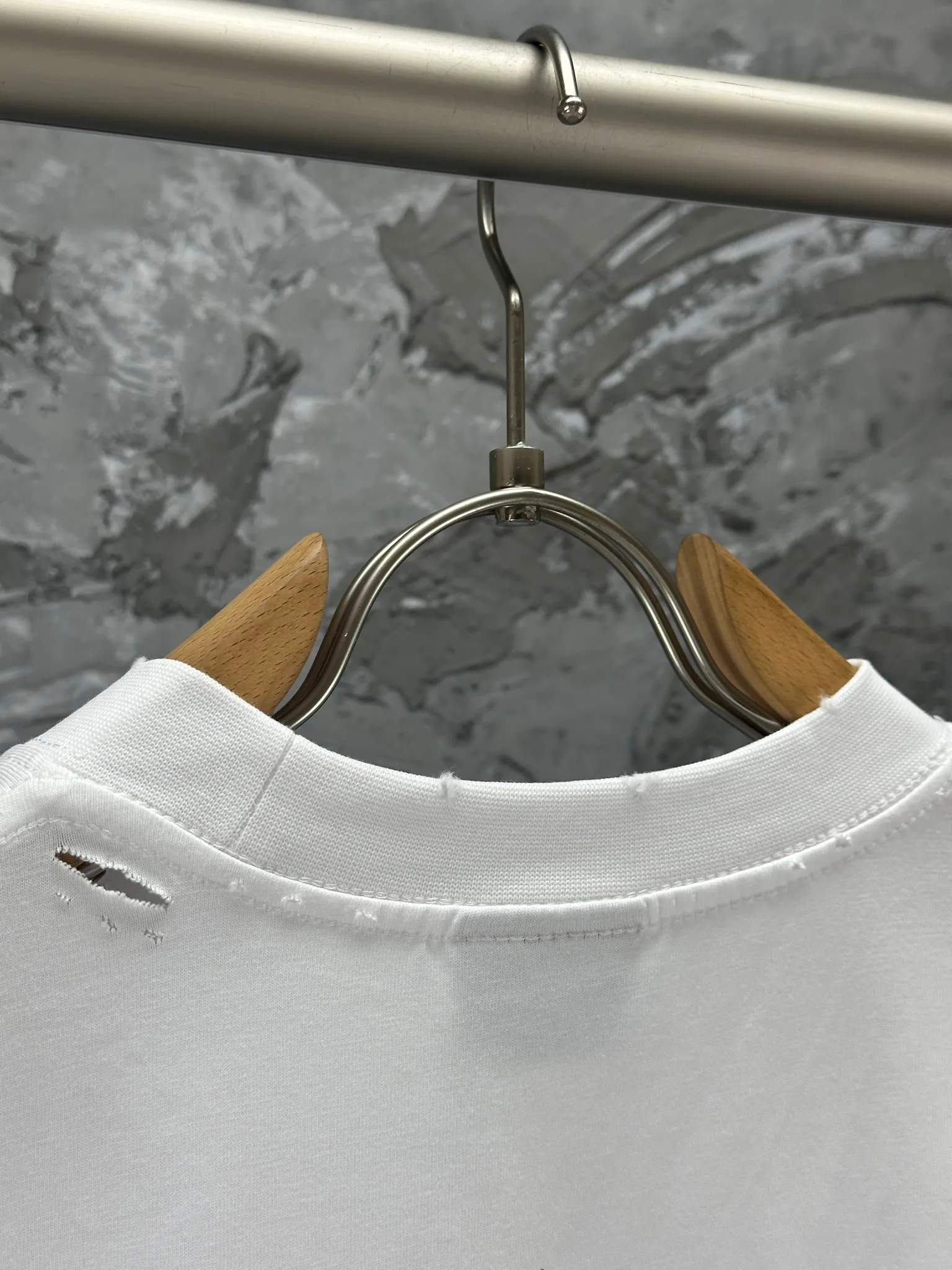 BALENCI*GA Series . 280g * 1 1 . . + . .os Same Style -Color：Cream White Green Blue -SIZE：XS S M L 8602#